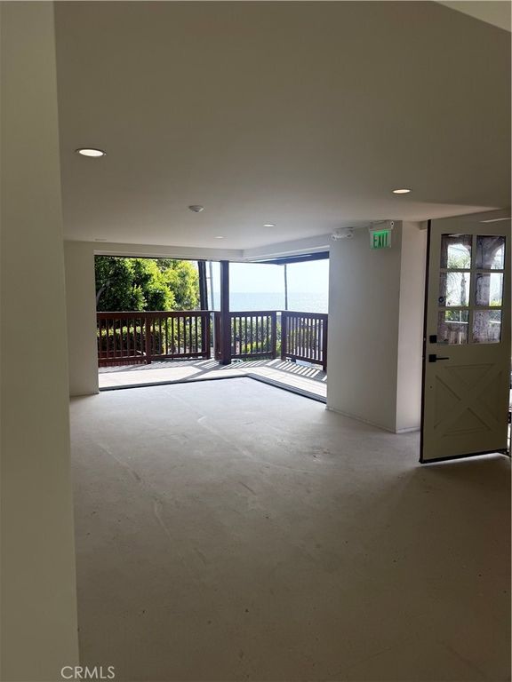 Image 14 of property listing at 2007 S. Coast Highway D, Laguna Beach, CA 92651