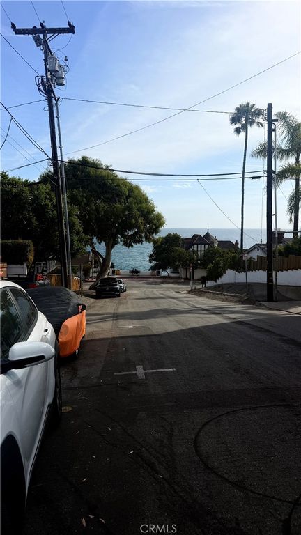 Image 2 of property listing at 2007 S. Coast Highway D, Laguna Beach, CA 92651