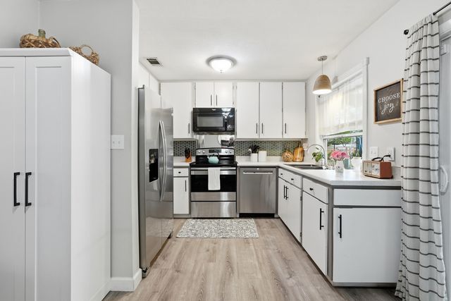 12 10th Street, Shalimar, FL 32579