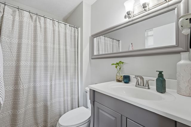 12 10th Street, Shalimar, FL 32579