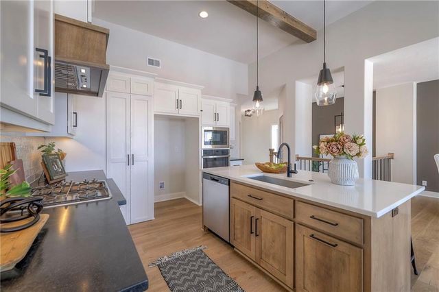 15309 W 173rd Terrace, Olathe, KS 66062