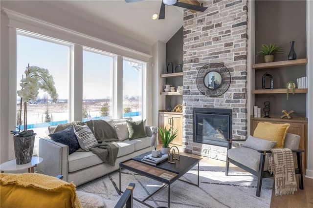 15309 W 173rd Terrace, Olathe, KS 66062