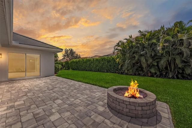 8275 BARTON FARMS BOULEVARD, Sarasota, FL 34240