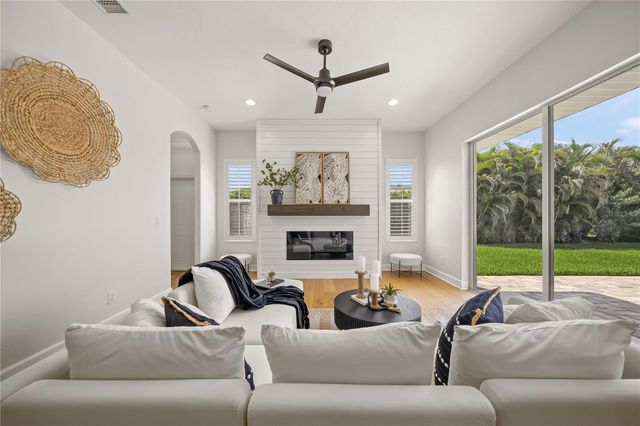 8275 BARTON FARMS BOULEVARD, Sarasota, FL 34240