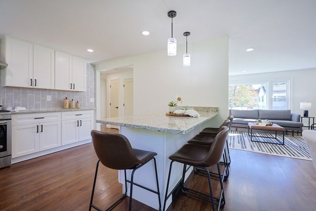 76 Belmont Rd, Leominster, MA 01453
