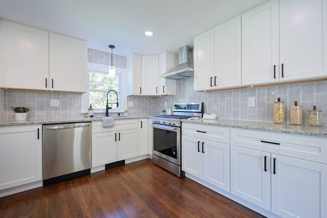 76 Belmont Rd, Leominster, MA 01453