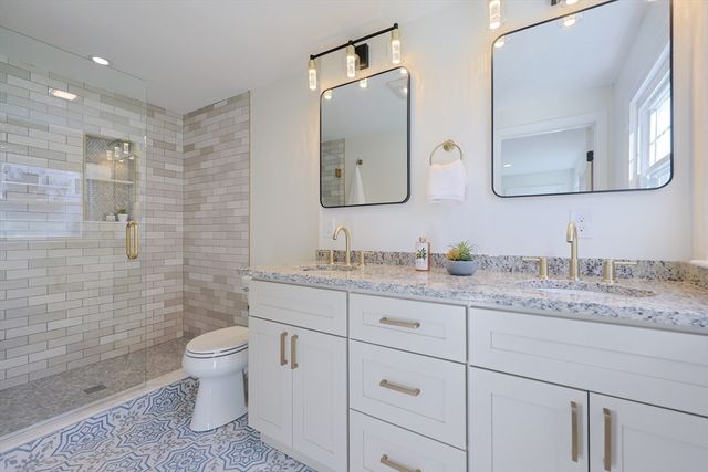 76 Belmont Rd, Leominster, MA 01453