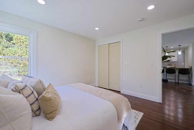 76 Belmont Rd, Leominster, MA 01453