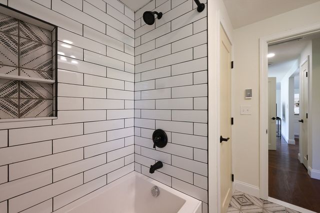 76 Belmont Rd, Leominster, MA 01453