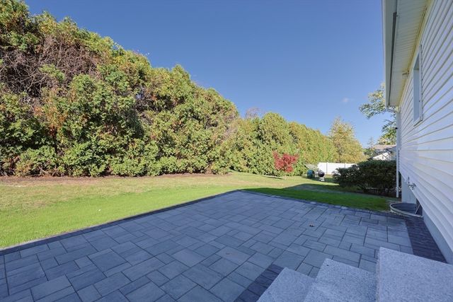 76 Belmont Rd, Leominster, MA 01453