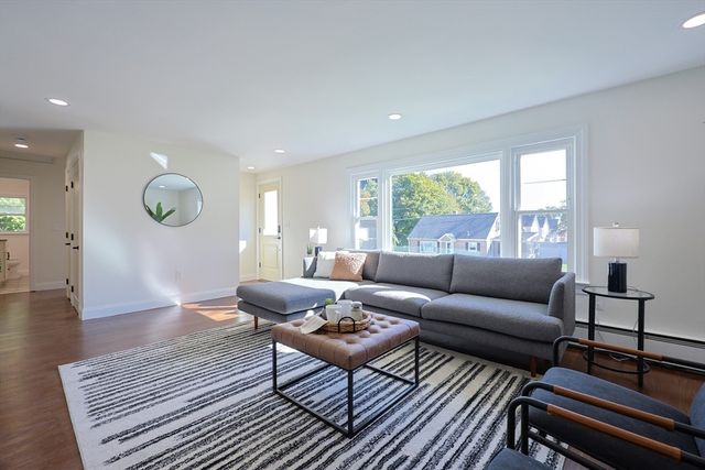 76 Belmont Rd, Leominster, MA 01453