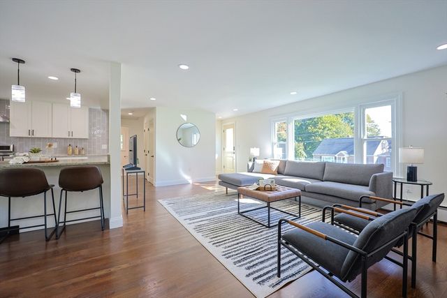 76 Belmont Rd, Leominster, MA 01453