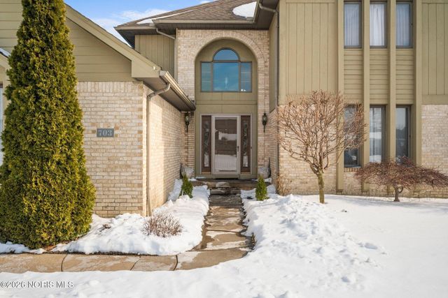 703 Anmarie Court, Oregon, OH 43616