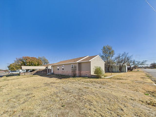 1100 E Kingsmill Avenue, Pampa, TX 79065