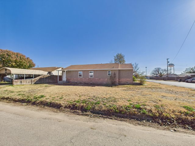 1100 E Kingsmill Avenue, Pampa, TX 79065