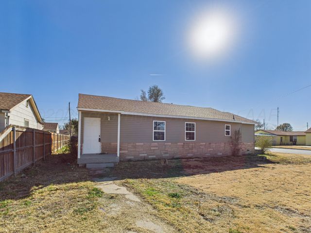 1100 E Kingsmill Avenue, Pampa, TX 79065