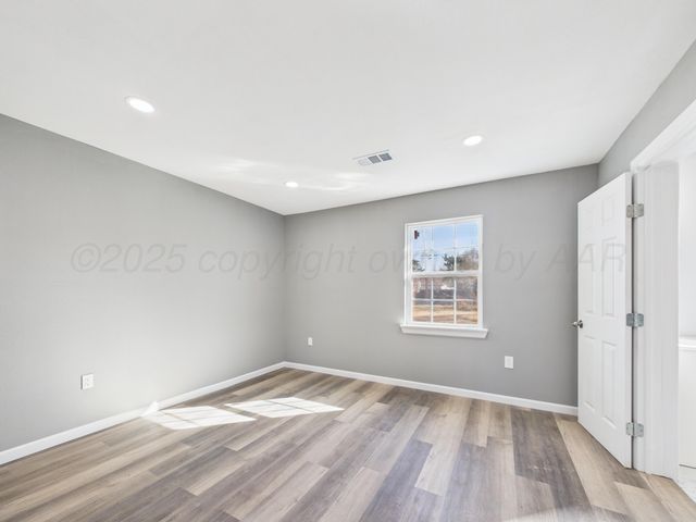 1100 E Kingsmill Avenue, Pampa, TX 79065