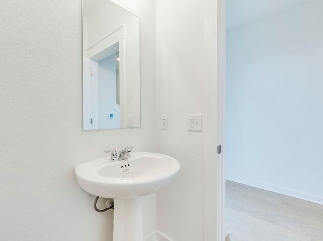 7209 Grenadine Bloom BND B, Del Valle, TX 78617