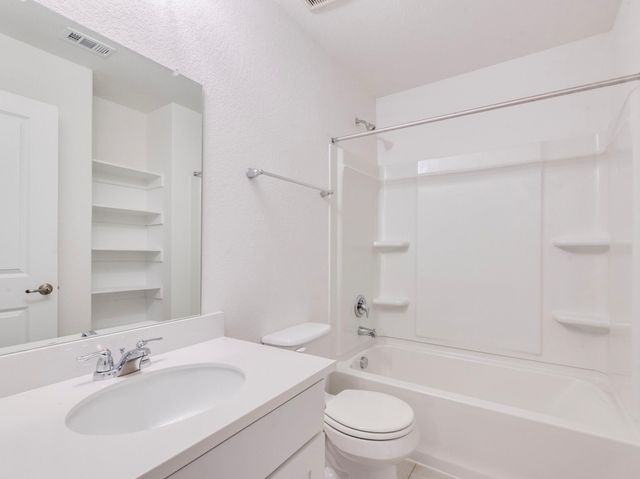 7209 Grenadine Bloom BND B, Del Valle, TX 78617