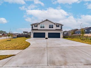 7209 Grenadine Bloom BND B, Del Valle, TX 78617