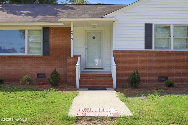 4919 Pinevilla Street, Grifton, NC 28530