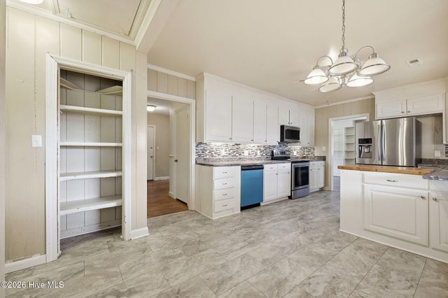 4919 Pinevilla Street, Grifton, NC 28530