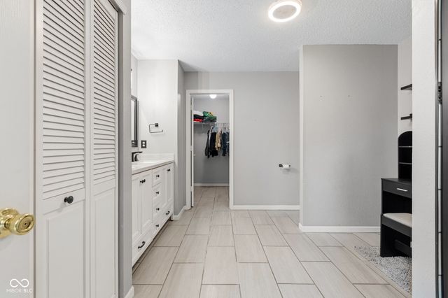 14442 Lee Stewart Lane, Fishers, IN 46038