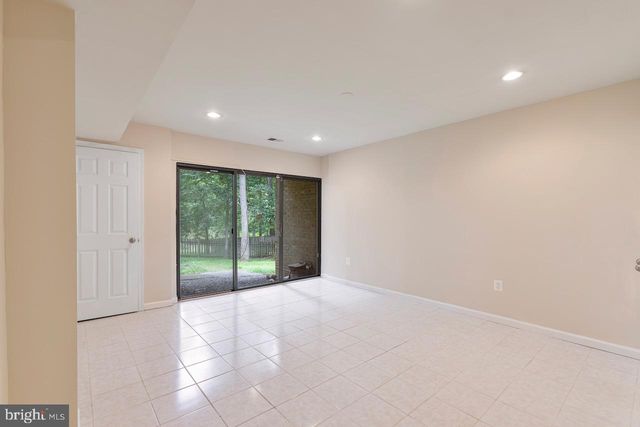 1404 WOLFTRAP RUN RD, Vienna, VA 22182