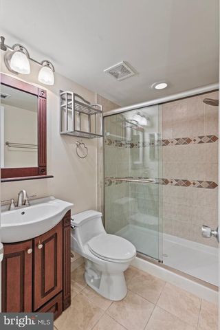 1404 WOLFTRAP RUN RD, Vienna, VA 22182