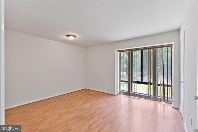 1404 WOLFTRAP RUN RD, Vienna, VA 22182