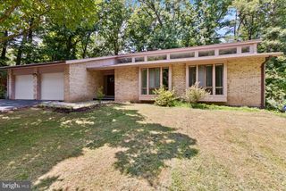 1404 WOLFTRAP RUN RD, Vienna, VA 22182