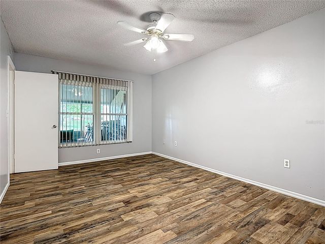 571 HUNTER CIRCLE, Kissimmee, FL 34758