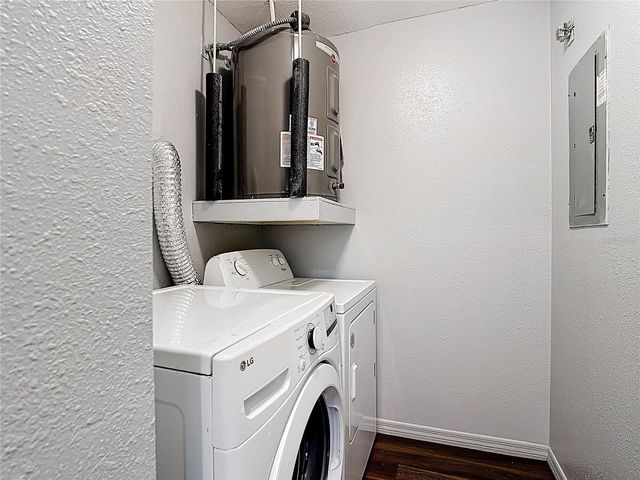 571 HUNTER CIRCLE, Kissimmee, FL 34758