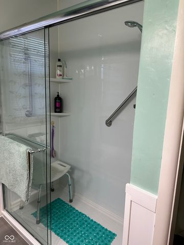 7 Chester Drive, Beech Grove, IN 46107