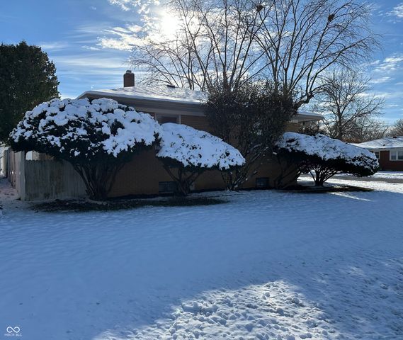 7 Chester Drive, Beech Grove, IN 46107