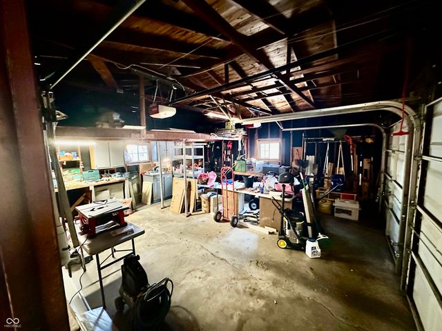 7 Chester Drive, Beech Grove, IN 46107