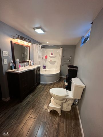 7 Chester Drive, Beech Grove, IN 46107