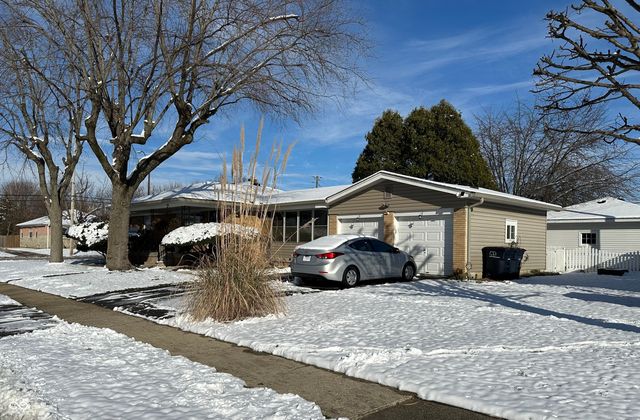 7 Chester Drive, Beech Grove, IN 46107