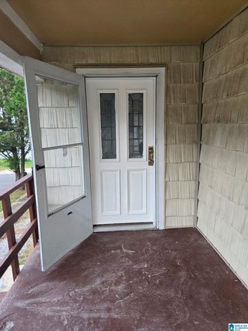 502 W LAKE DRIVE, Bessemer, AL 35020