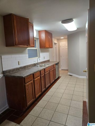 502 W LAKE DRIVE, Bessemer, AL 35020
