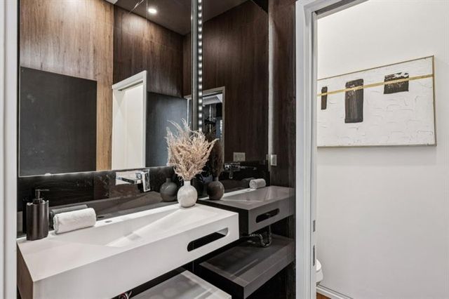 204 South SE Avenue, Atlanta, GA 30315