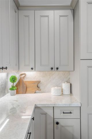 206 Tarrow, College Station, TX 77840