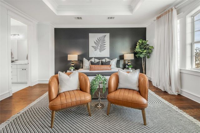 206 Tarrow, College Station, TX 77840