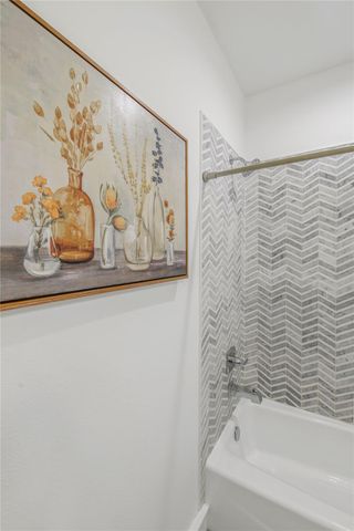 206 Tarrow, College Station, TX 77840