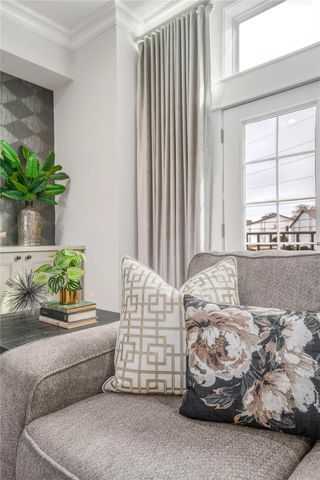 206 Tarrow, College Station, TX 77840