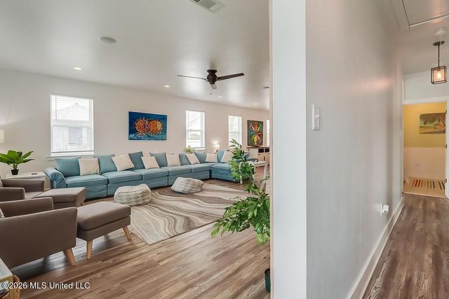 139 Sarahs Lane, Waveland, MS 39576