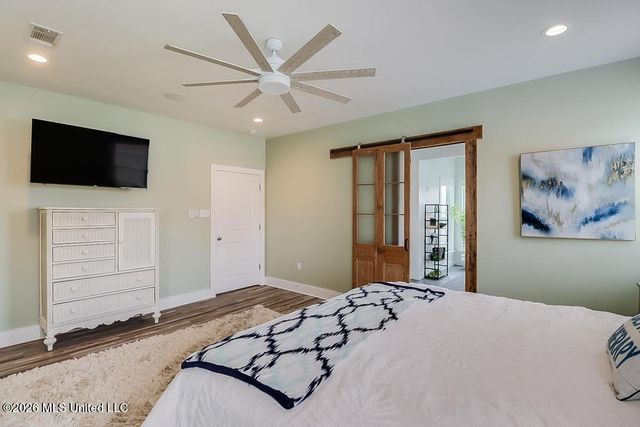 139 Sarahs Lane, Waveland, MS 39576