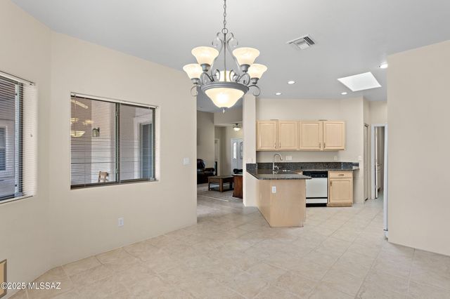 1348 W Cactus Moon Place, Tucson, AZ 85737