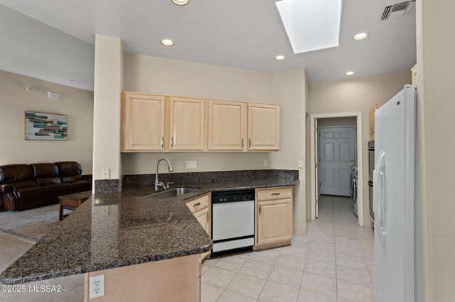 1348 W Cactus Moon Place, Tucson, AZ 85737