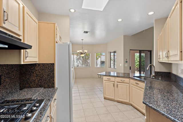 1348 W Cactus Moon Place, Tucson, AZ 85737